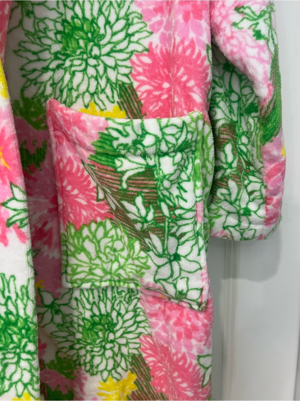 Lilly Pulitzer Luxe Terry Robe - Picture 8 of 16